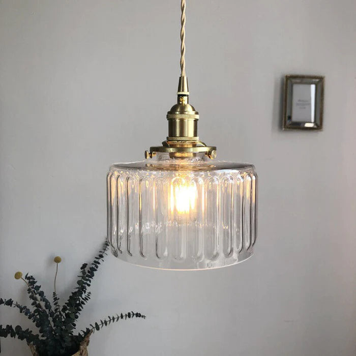 Luminea – Vintage Crystal Pendant Light for a Classic Ambience